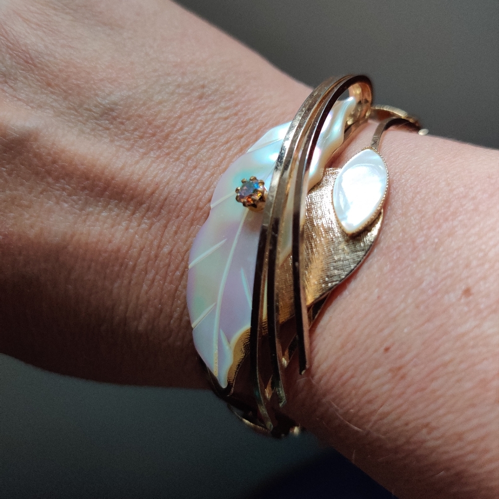 Vintage Genuine Mother of Pearl Clamper bracelet